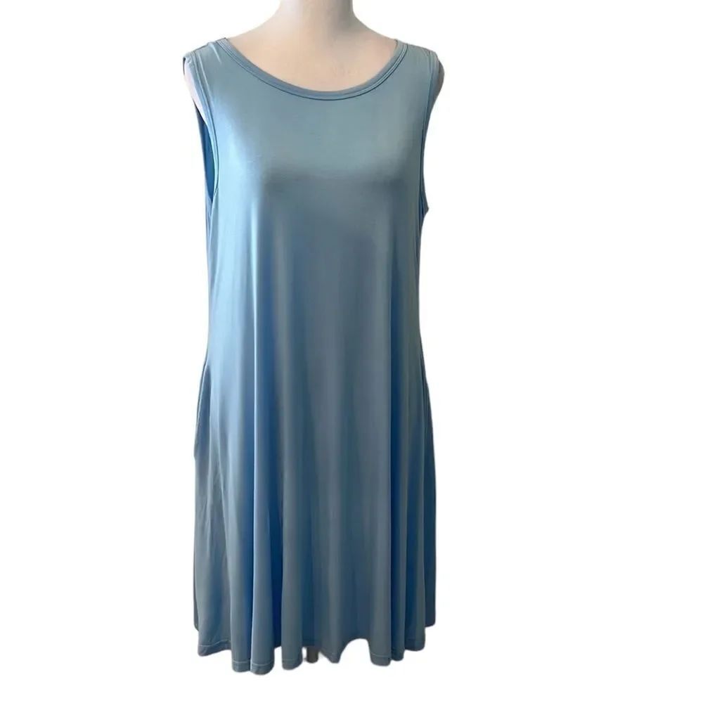NWT Weaczzy size L sleeveless light blue soft swingy knit dress w/pockets